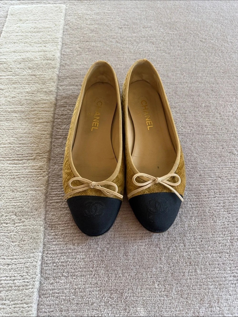 CHANEL Black Cap-Toe & Tan Bow Ballet Flats